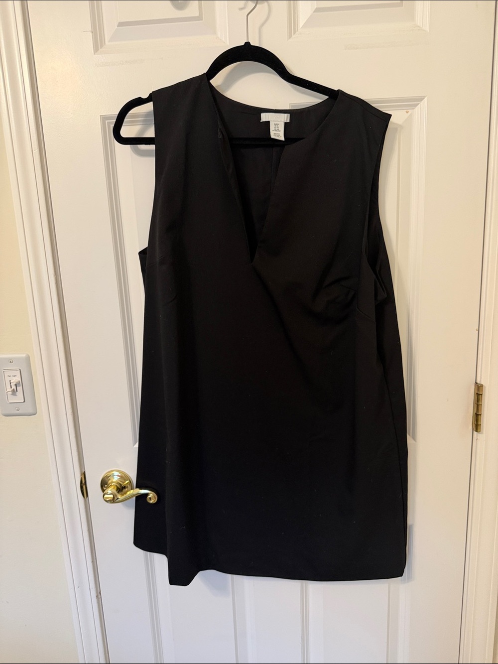 H&M Black Sleeveless V-Neck Mini Shift Dress XL